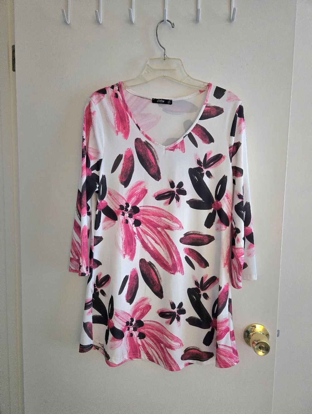 Lily Pink & Black Floral V‑Neck Tunic